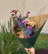 Įkelti vaizdą į galerijos rodinį, Puokštė „Žiedų simfonija"