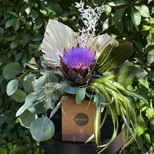 Įkelti vaizdą į galerijos rodinį, Gėlių krepšelis „Egzotikos įkvėpimas“