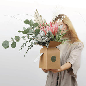 Gėlių krepšelis „Egzotikos įkvėpimas“