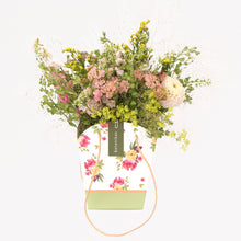 Įkelti vaizdą į galerijos rodinį, Gėlių krepšelis „Močiutės darželis“ - botanikas