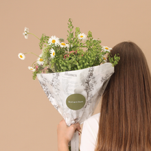 Įkelti vaizdą į galerijos rodinį, Puokštė „Ramunės laukuose“ - botanikas