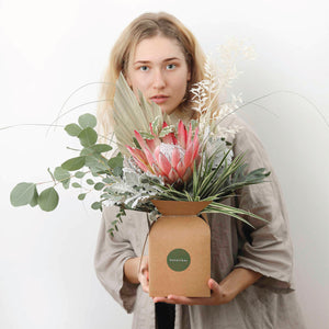 Gėlių krepšelis „Egzotikos įkvėpimas“